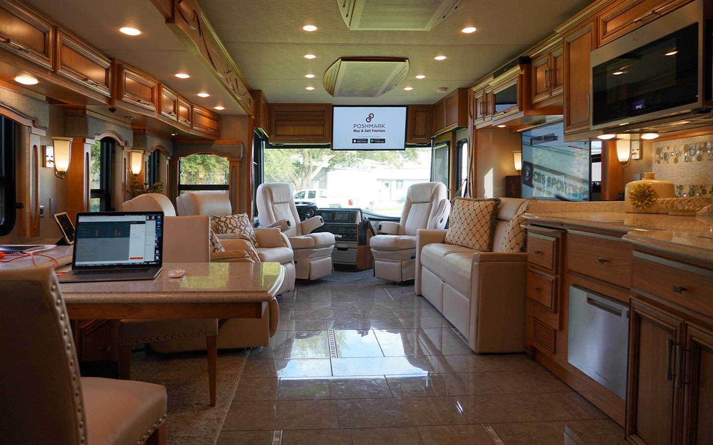 2019 Newmar Motorcoach2 From 2019 to 2022, April and I traveled across America in an RV, visiting all 48 contiguous states. This was our home for those 3 years.